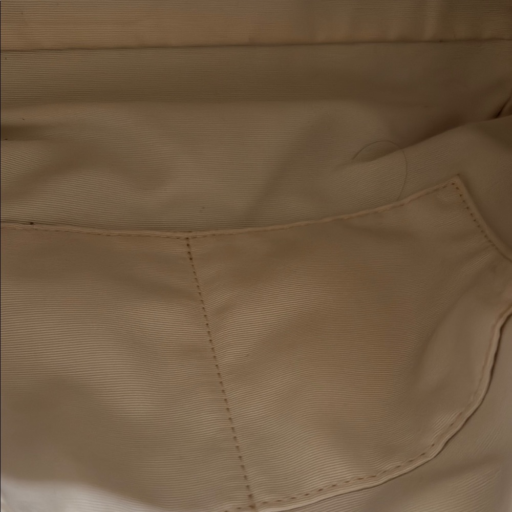 COPY - Coach Cream Shoulder Bag with Gold Accents - Picture 7 of 16